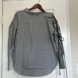Really cool blouse with unique sleeve detail